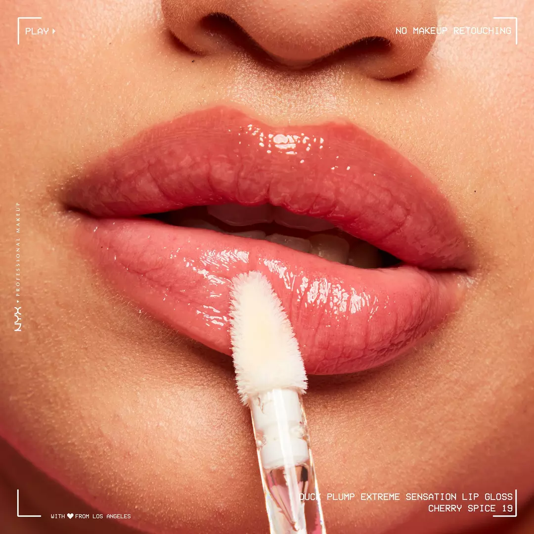 NYX Brillo voluminizador de labios con alto contenido de pigmento Duck Plump - Image 9